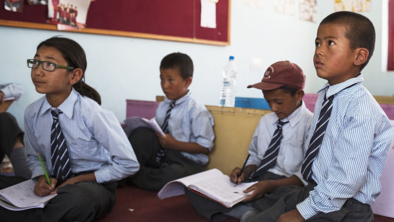 Schulprojekt für 500 Kinder in Chialsa, Nepal | MUNICH EYE