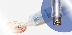 Nanolaser Sonde. Ein wichtiger hygienischer Vorteil des Nanolasers: die Linsenentfernung wird nur mit Einmalsonden durchgeführt und verringert Infektionsrisiko.