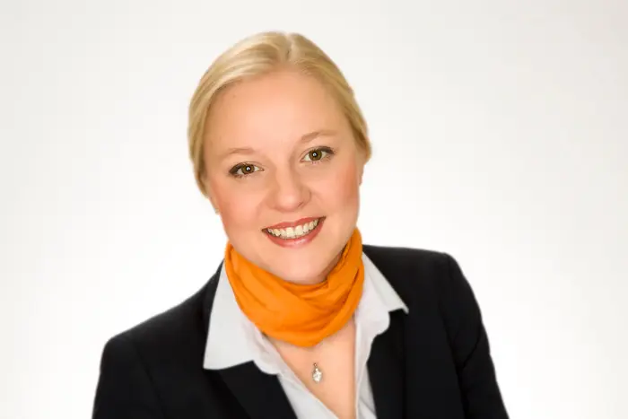 Viktoria Parasta Viktoria Parasta - Geschäftsleitung