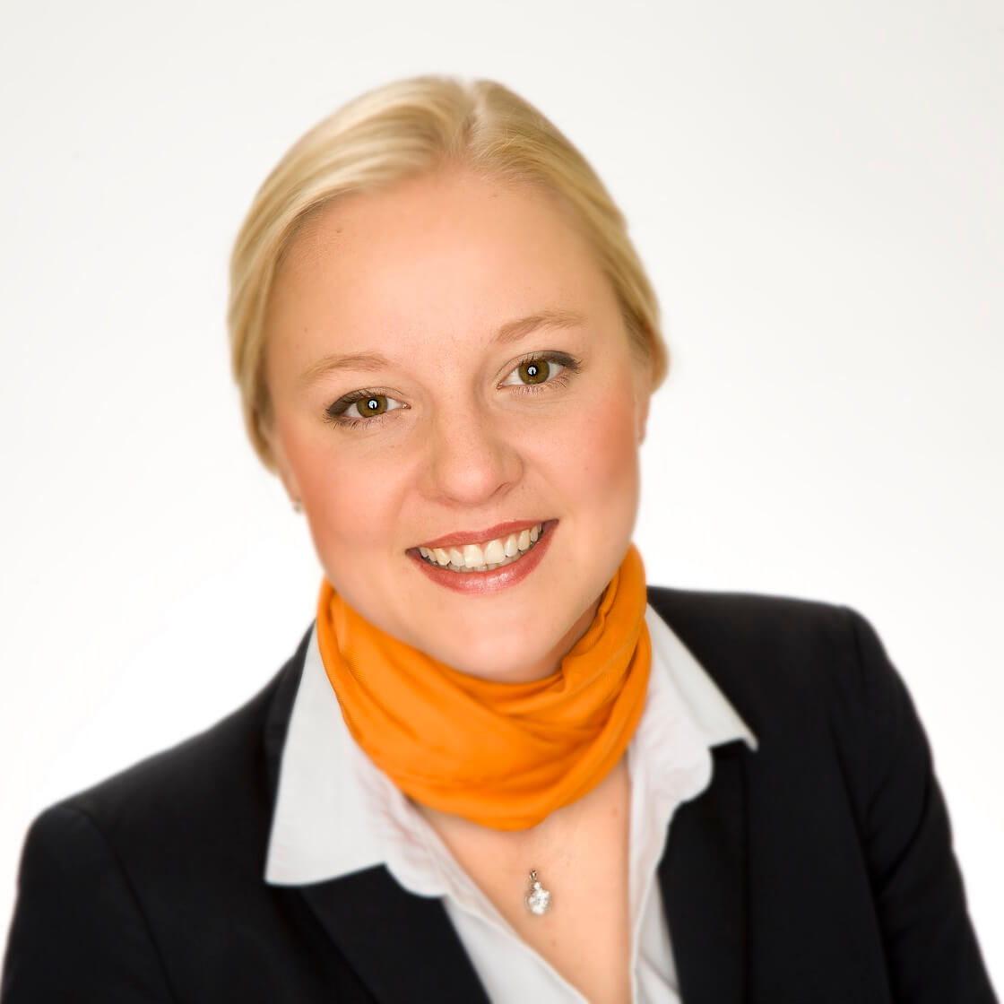 Viktoria Parasta Viktoria Parasta - Geschäftsleitung